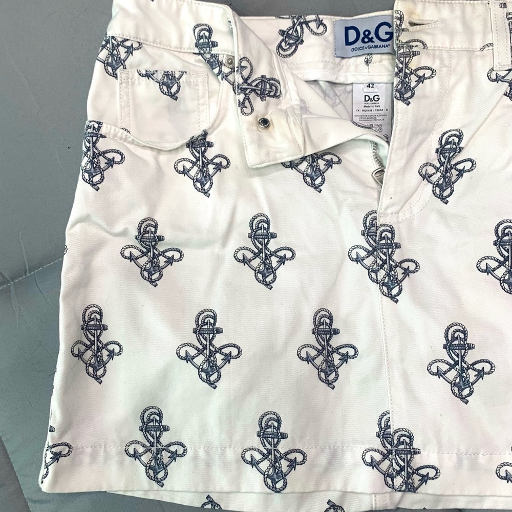 Vintage Dolce & Gabbana printed white skirt - Picture 3 of 3